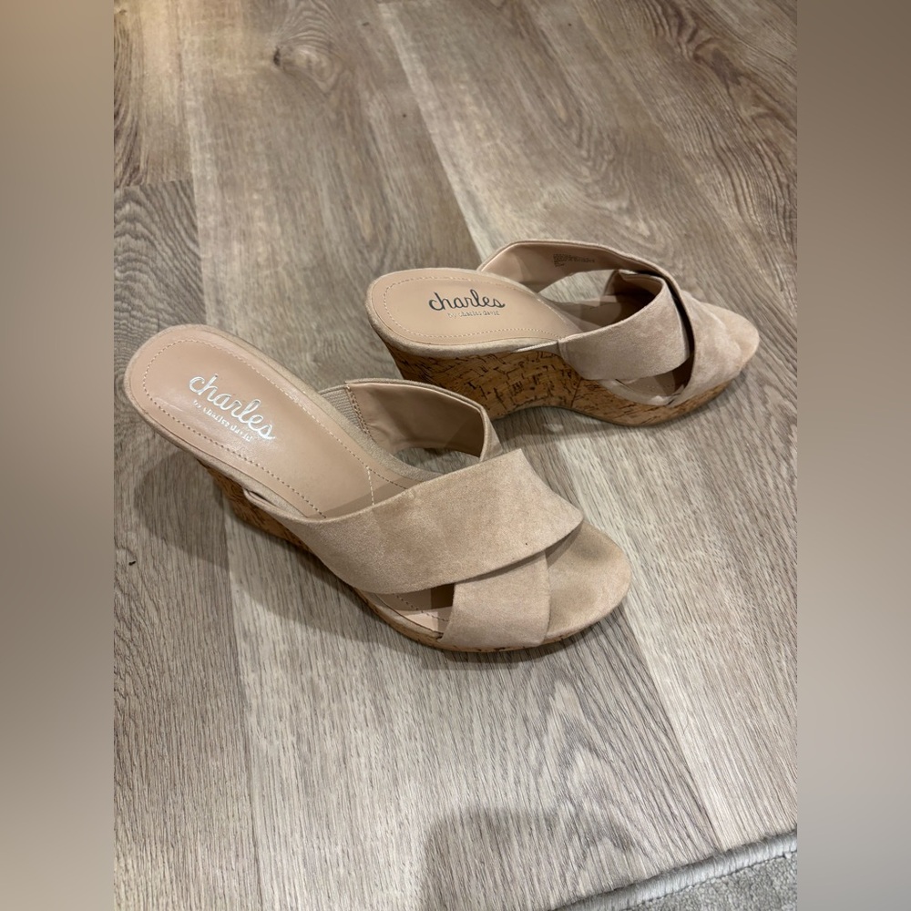 Charles by Charles David Tan Wedge Sandals with Strappy Design - Picture 5 of 10